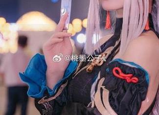 不能对桃墨公子的原图掉以轻心，甜心外表下似乎暗藏玄机，套图又是另一种滋味。