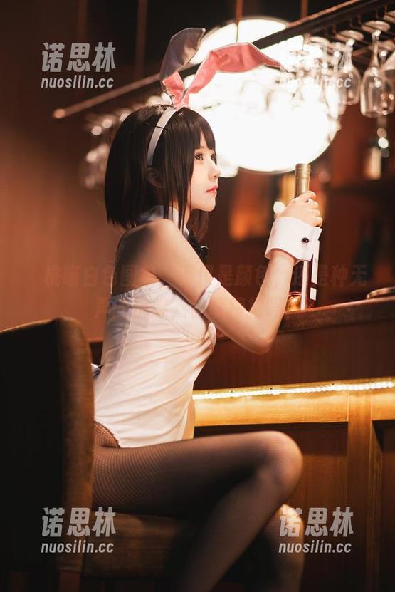 桜桃喵 桜桃喵白色图集,不仅是颜色,还是种无声的挑衅,你敢接招吗?