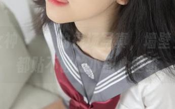 梦丝女神 – 玥玥的操场写真，墙壁上怎么都贴不够的小甜心壁纸