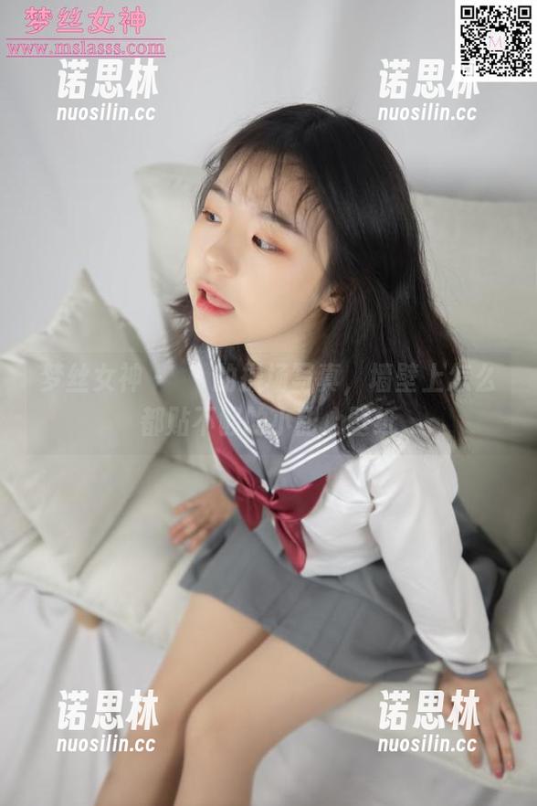 梦丝女神 - 玥玥的操场写真，墙壁上怎么都贴不够的小甜心壁纸