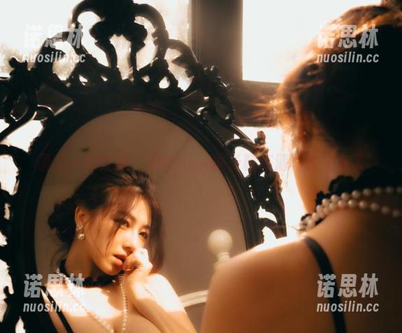 樱晚gigi 最后一杯红酒,樱晚gigi的长靴高清写真集来了