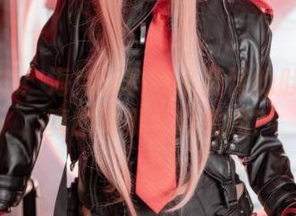 最新动态：海克斯科技小蛋糕的肚兜写真，真的有那么好看吗？
