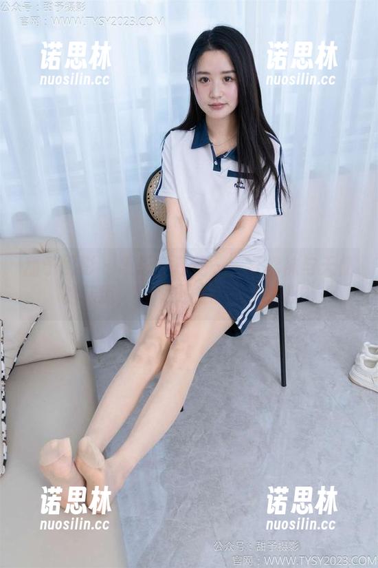 甜予摄影 - 思思的私拍——白棉袜与天使的味道，哪个更能俘获你的心？
