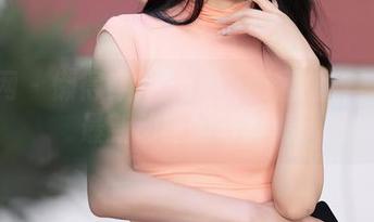 秀人网 – 懒得穿？FoxYini孟狐狸裤里丝最新动向的写真集