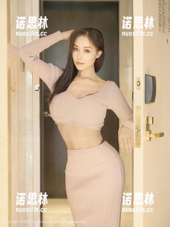 秀人网 - 大家注意，叶籽亿的新作合集，棉袜美图里有点小惊喜，然而整体显得稍微单调呢。