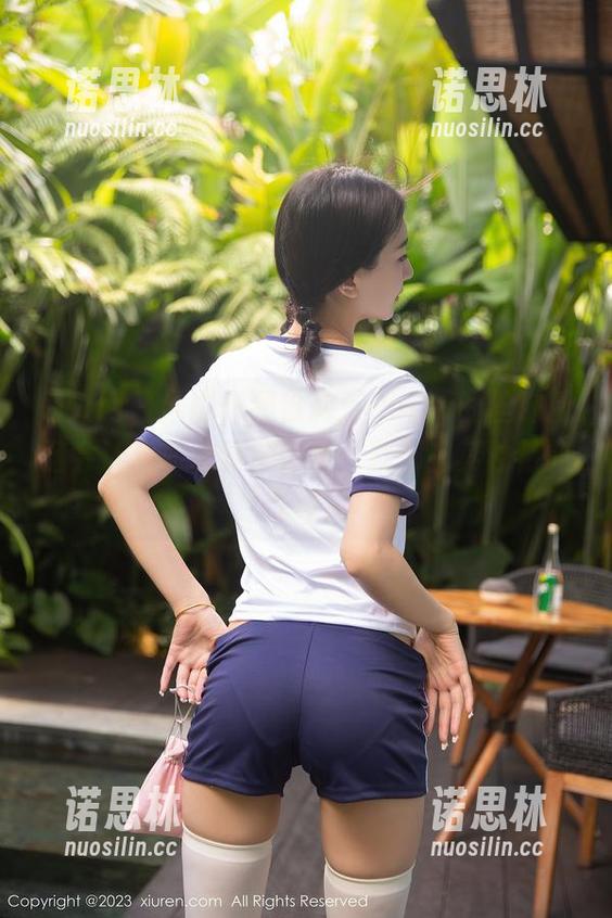 秀人网 - 谁能想到徐莉芝Botty的丝袜精选会让我如此着迷？每一款都有其独特的气质。