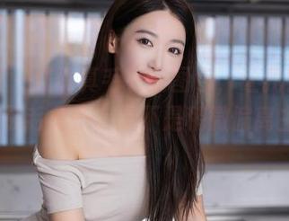秀人网 – 江真真毛衣的图包，让我突然想起那只绒毛兔子，是不是稍微偏离主题了…