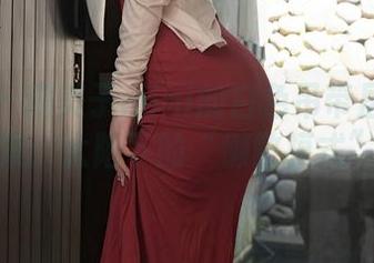 秀人网 – 糯美子mini的白色吊带居家女友写真合集：太阳下的“懒散模式”开启中