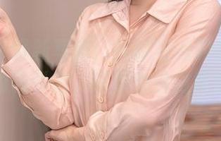 秀人网 – 最新写真：韩静安的豹纹有种奇妙的吸引力，明明也没做啥嘛。