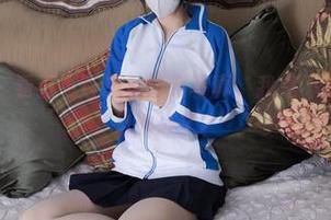 紧急企划 – 看五更百鬼拍泳衣写真，我是不是该开始学习游泳了？
