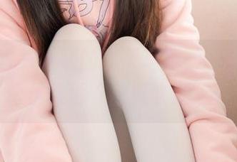 紧急企划 – 小婕的夏天写真，一秒教你如何优雅地“被风吹过”。
