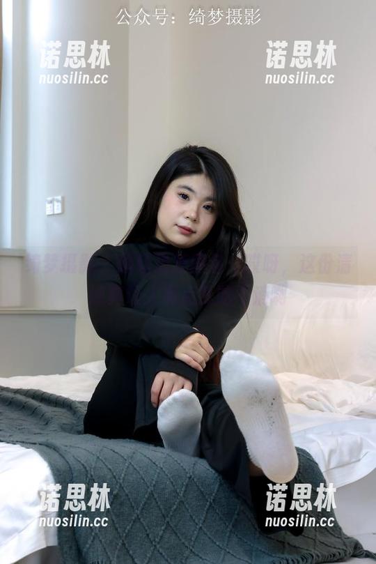绮梦摄影 - 幼幼最新图包：哎呀，这份清纯真让人有点儿吃不消啊
