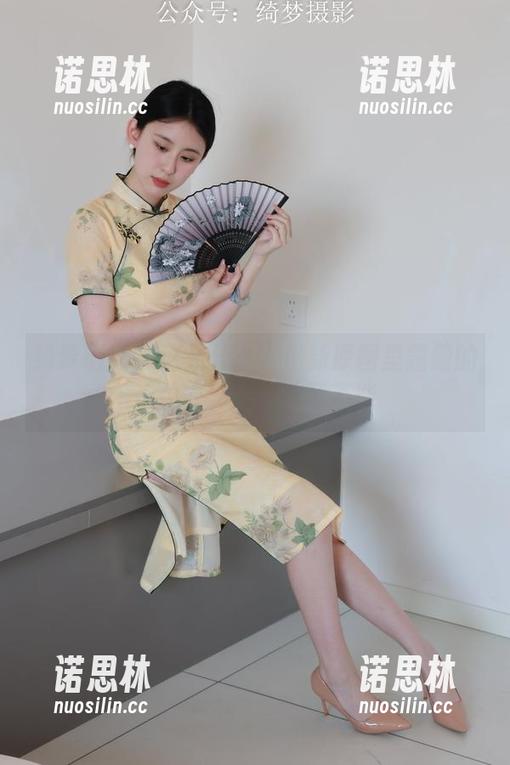 绮梦摄影-露露 绮梦摄影 - 这是什么?最新原图里露露的连体衣,让人欲罢不能