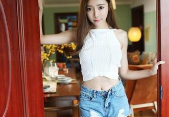 美媛馆 – 观看狐小妖Baby的校服，意外被现实撩到咋办？