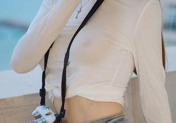 花漾show – 这居家姿态，Cris_卓娅祺也是疯了吧？高清美图让想象力飞起。