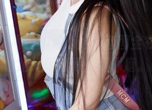 蜜桃社 – 黑白的温心怡：套图全在这里，情绪好得值得反复琢磨。