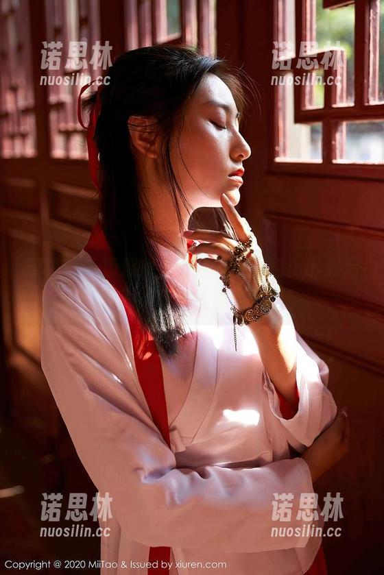 蜜桃社 - 蜜蕊Mary圣诞大图包：下载后，小心被节日气氛砸晕哦！