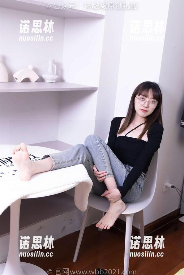 袜啵啵-熊熊 袜啵啵 - 熊熊带你看肉丝的别样风景:原图、图包,致敬吃货!