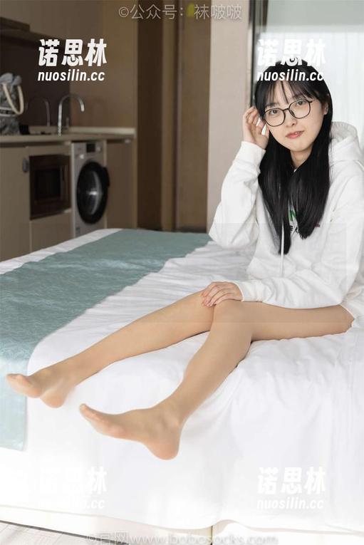袜啵啵-稚予 袜啵啵 - 稚予的厨娘,真的不是我心目中的厨艺大赛冠军吗?原图一出,我觉得我需要提升自己了。