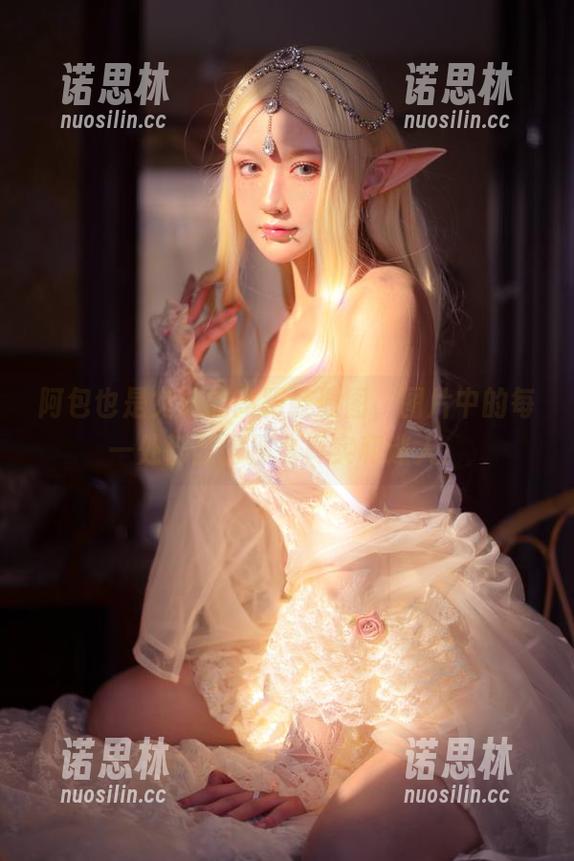 阿包也是兔娘 阿包也是兔娘的高跟鞋原图,图片中的每一处都显得那么真实和迷人。