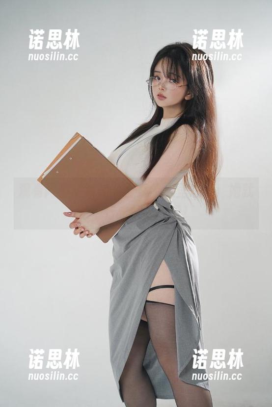 阿寨寨 观看阿寨寨学姐的合集,心里想着:她就是个行走的春天吧!