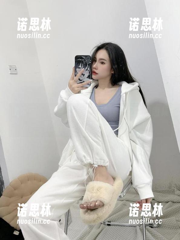 陈佩奇 微密圈 - 陈佩奇的好品味,毕竟高清图集里的丝袜可不是乱搭的!