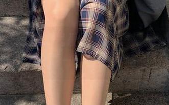 微密圈 – 雅雅的气质呀的写真漫游：一双美脚，一公里的优雅