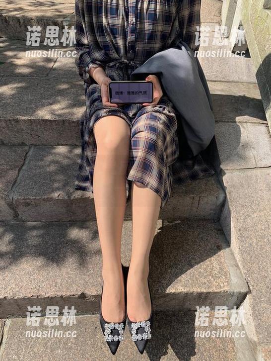 雅雅的气质呀 微密圈 - 雅雅的气质呀的写真漫游:一双美脚,一公里的优雅