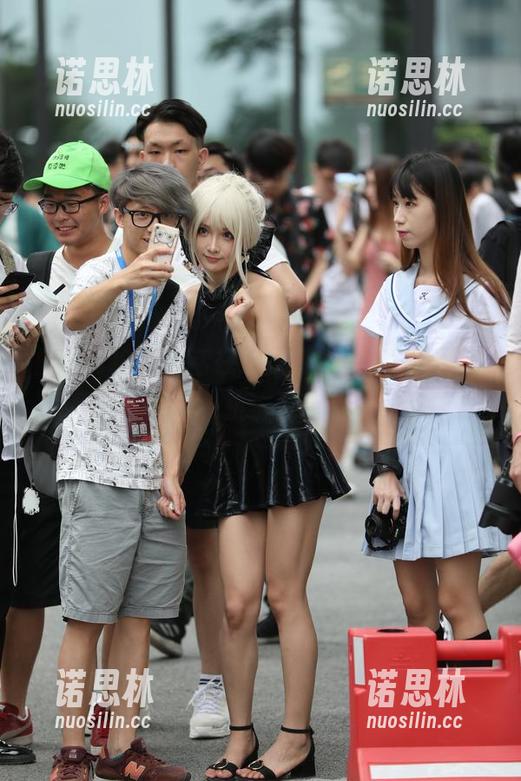魔镜街拍 - 激活在线视野，凯恩的“雨季不再来”图集，抗击湿气的必备良方？