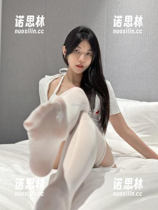 鱼神鱼 微密圈 - 大胆猜测:鱼神鱼的私房活力与白色蕾丝半腿丝袜的关系!
